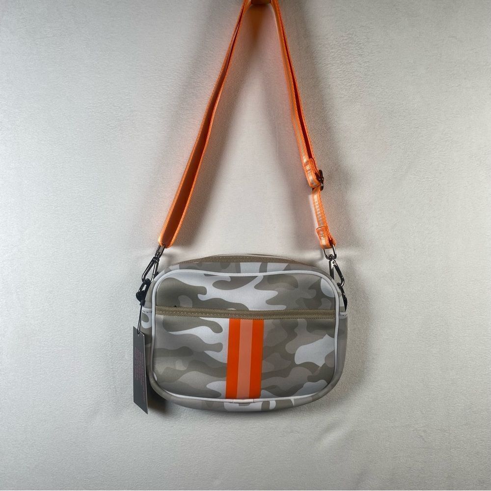 Haute Shore Premium Neoprene Collection Drew Rise Compact Crossbody Purse New